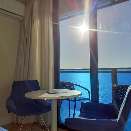 Only Front Sea View, No Side View, Wonderful Panorama, High Floor, Location Guarantee Lejlighedshotel Batumi Eksteriør billede