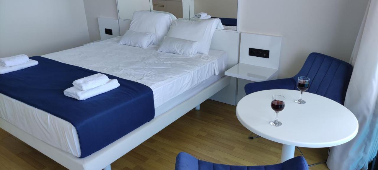 Only Front Sea View, No Side View, Wonderful Panorama, High Floor, Location Guarantee Lejlighedshotel Batumi Eksteriør billede