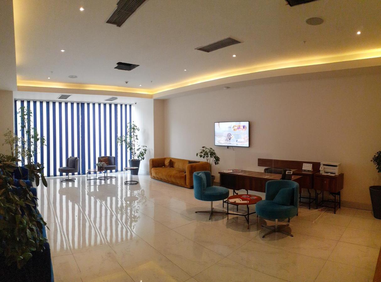 Only Front Sea View, No Side View, Wonderful Panorama, High Floor, Location Guarantee Lejlighedshotel Batumi Eksteriør billede